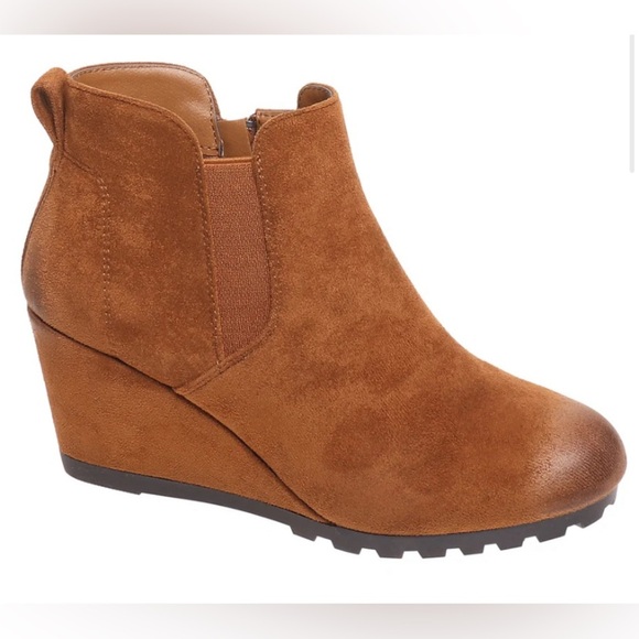 Pierre Dumas Shoes - Pierre Dumas Brown Ankle Booties